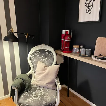 Tinystory - Mit Hotelgefuehl In Obernburg Apartment *